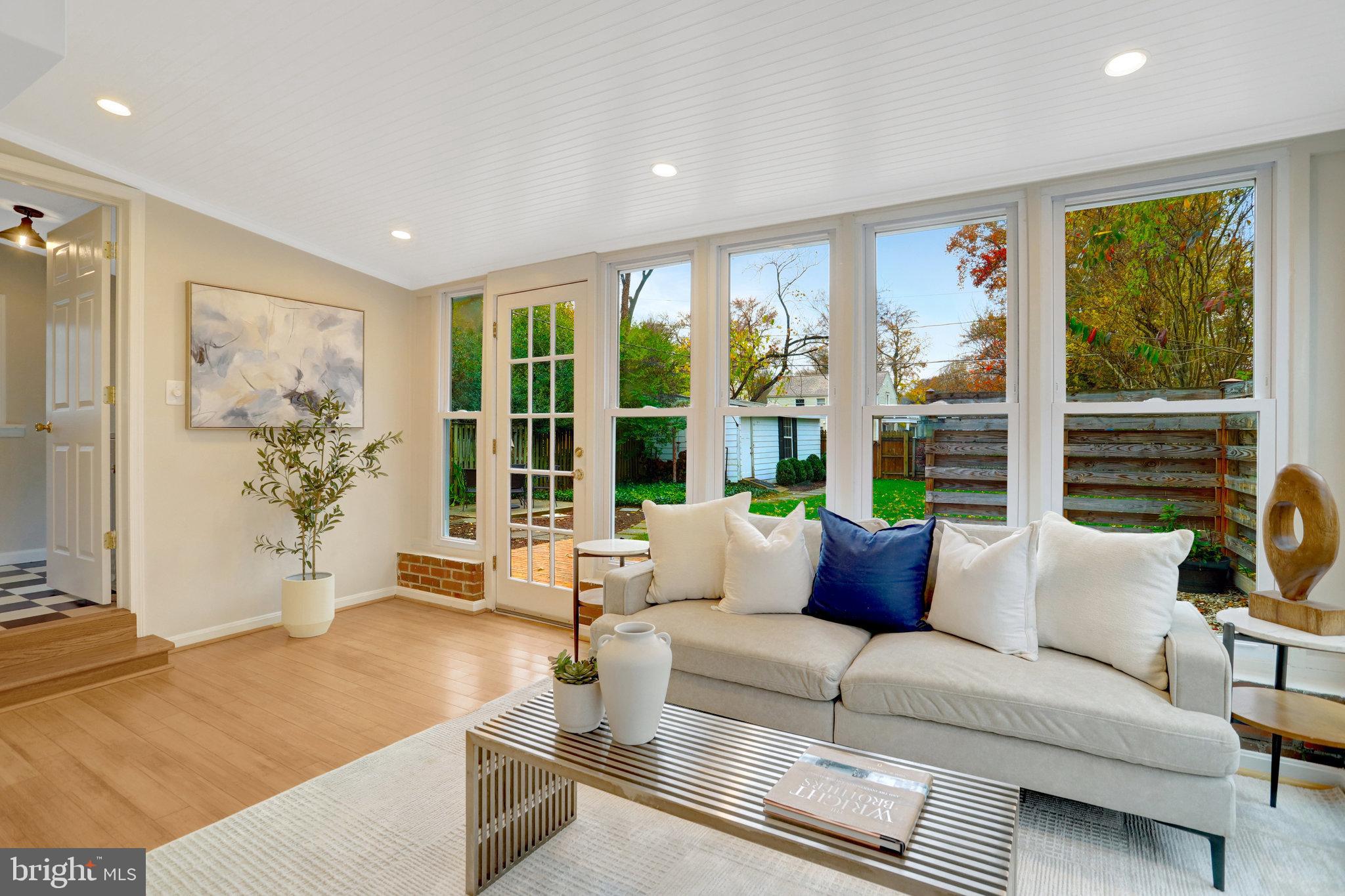 NEW ALEXANDRIA - Residential