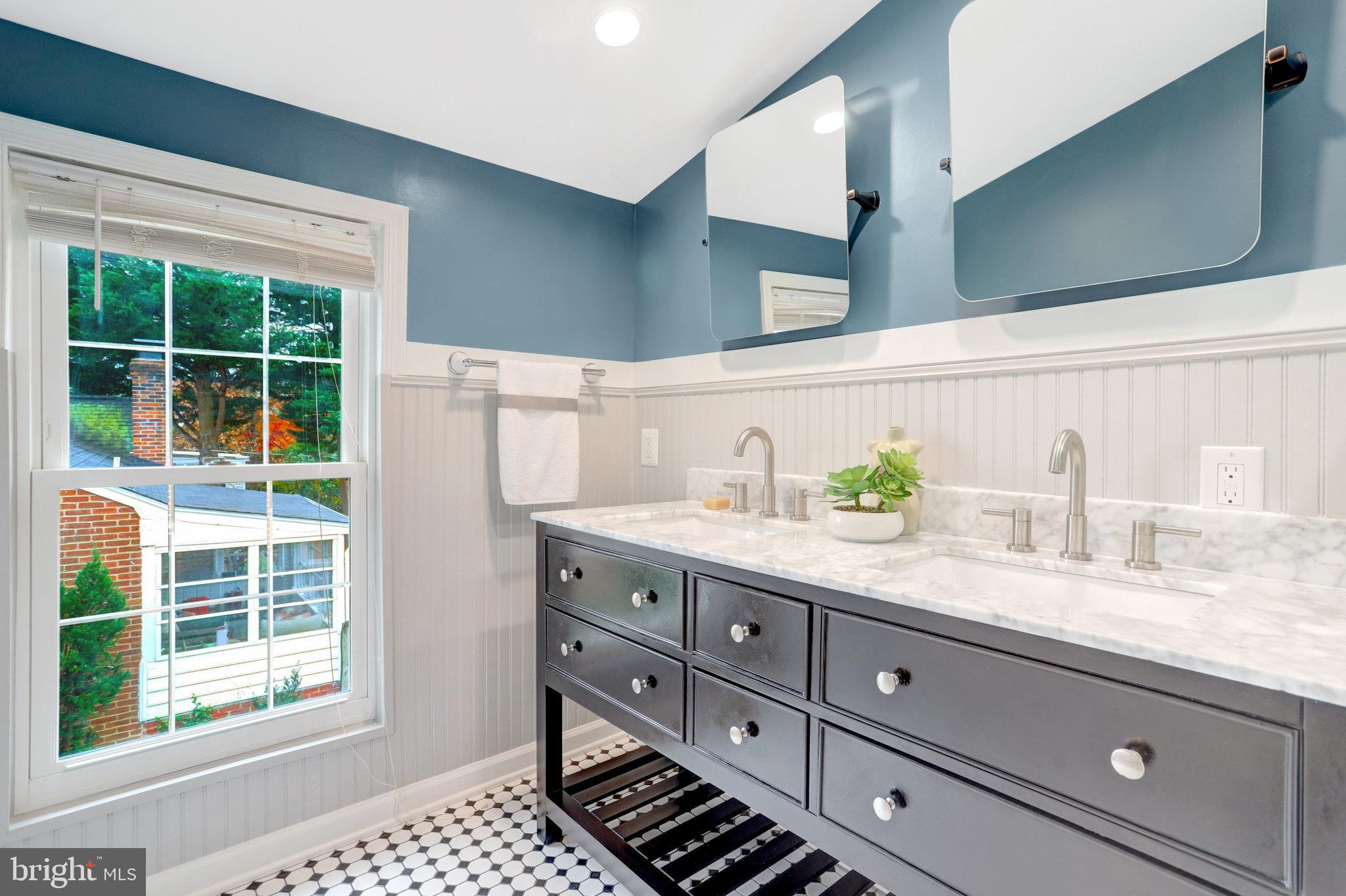 NEW ALEXANDRIA - Residential