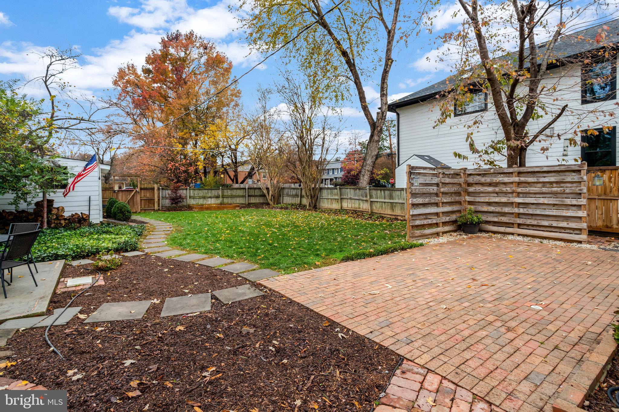 NEW ALEXANDRIA - Residential