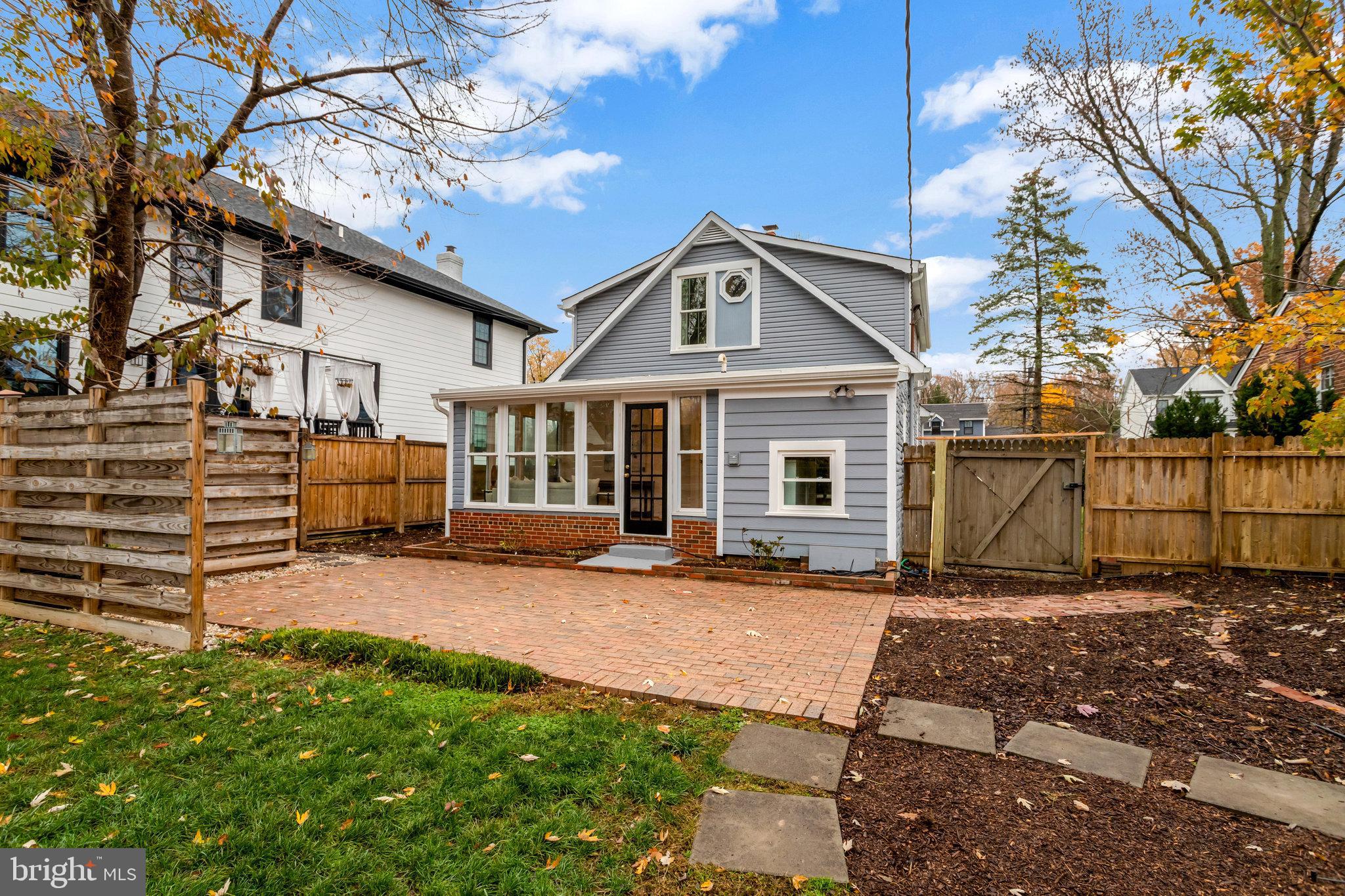 NEW ALEXANDRIA - Residential