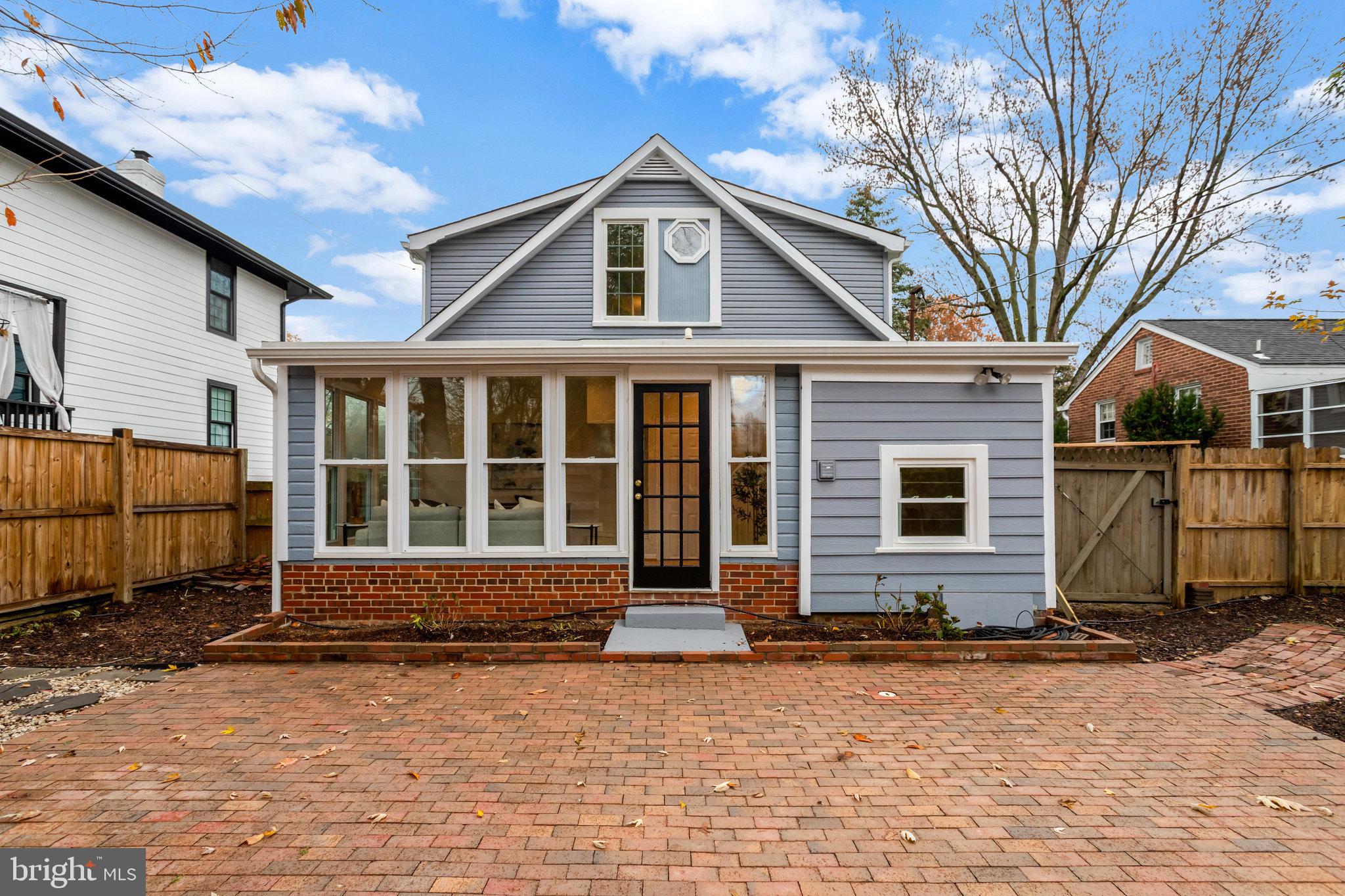 NEW ALEXANDRIA - Residential