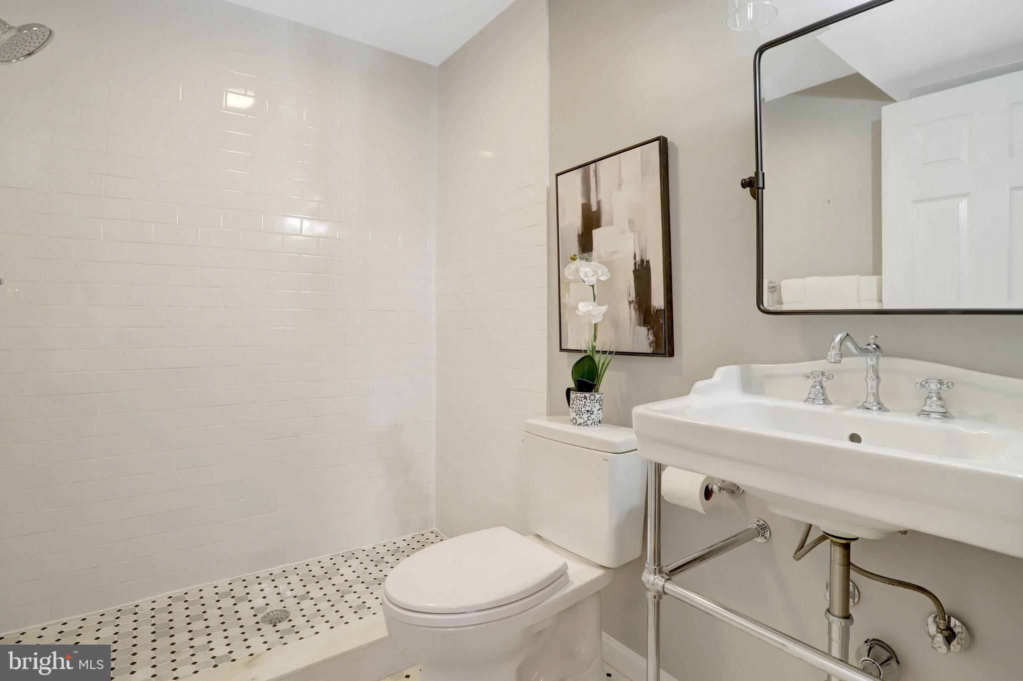 NEW ALEXANDRIA - Residential