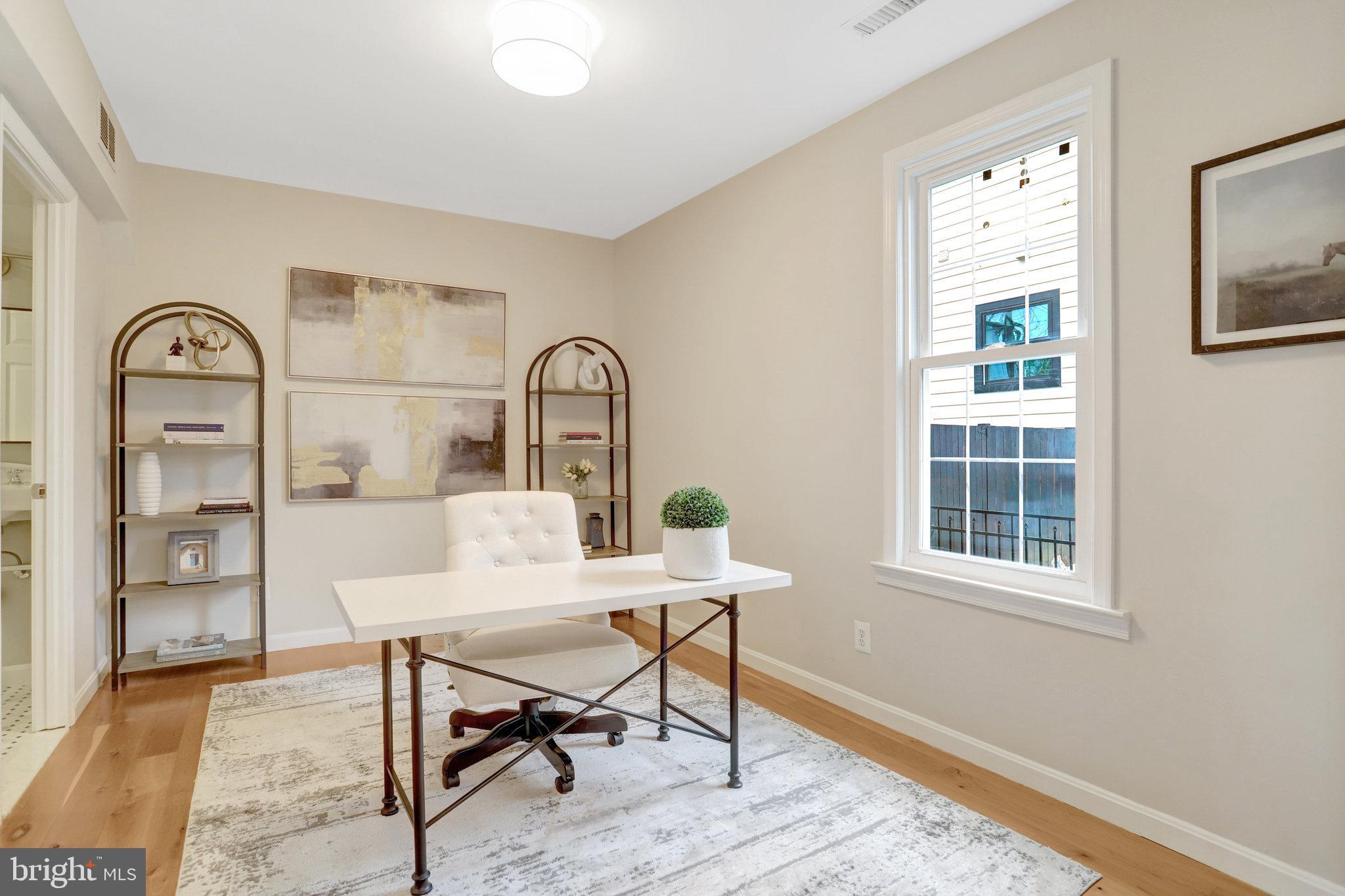 NEW ALEXANDRIA - Residential