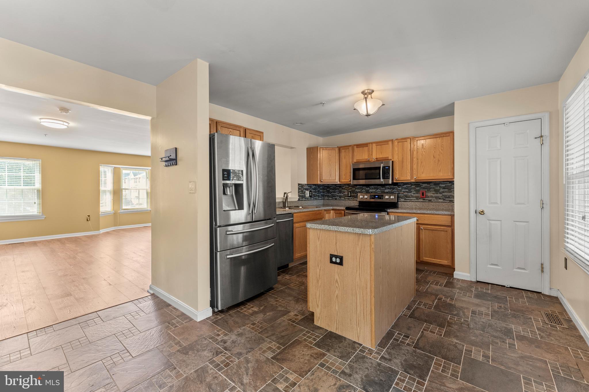 TEMPLE PLAZA-PLAT 1> - Residential