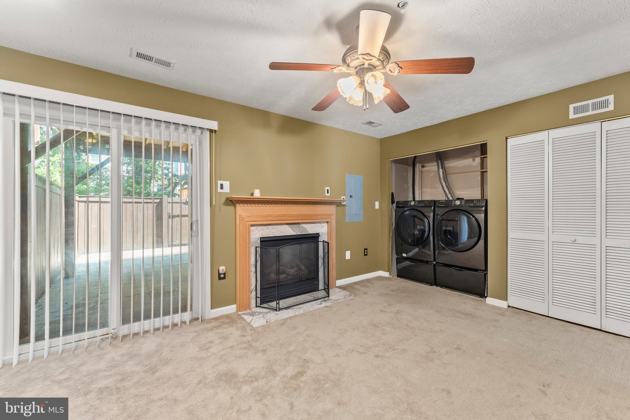 TEMPLE PLAZA-PLAT 1> - Residential