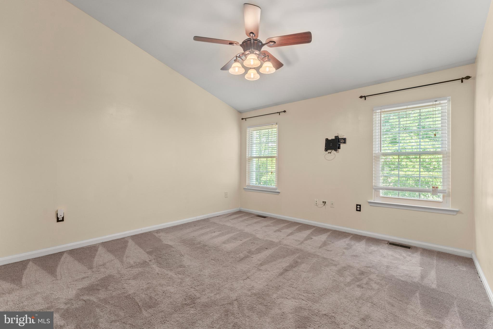 TEMPLE PLAZA-PLAT 1> - Residential