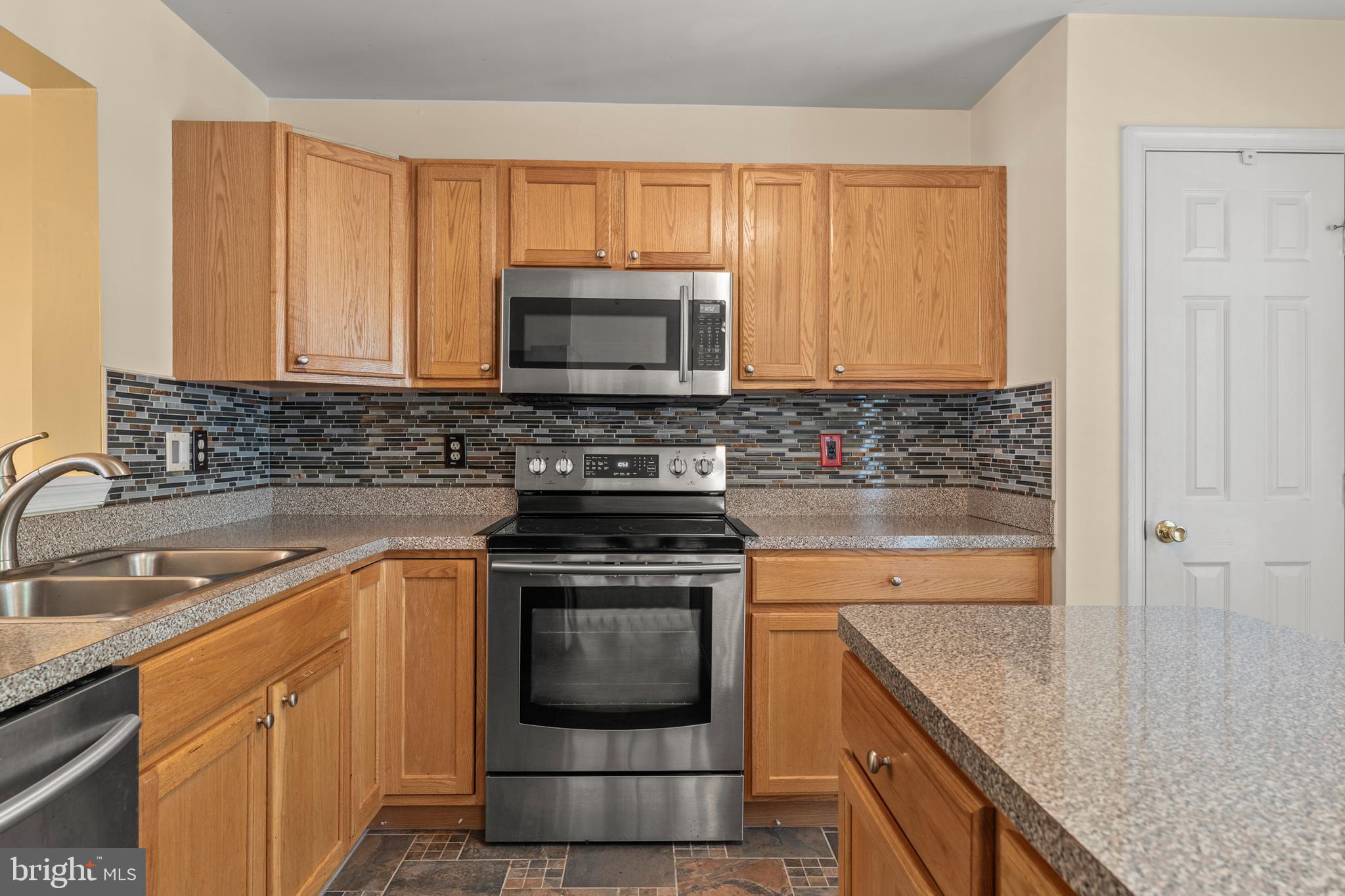 TEMPLE PLAZA-PLAT 1> - Residential