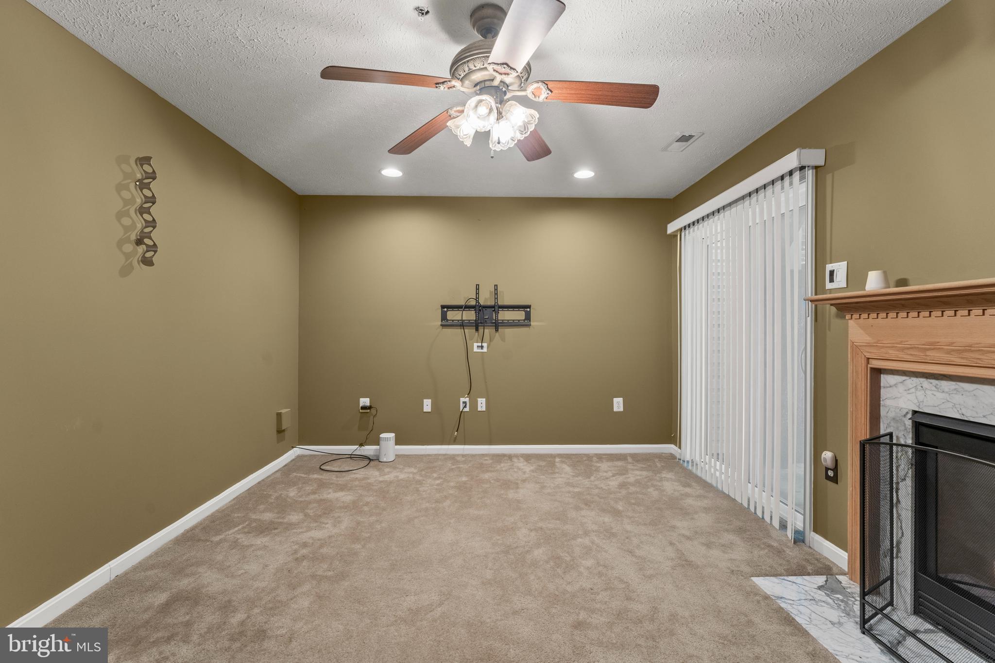 TEMPLE PLAZA-PLAT 1> - Residential