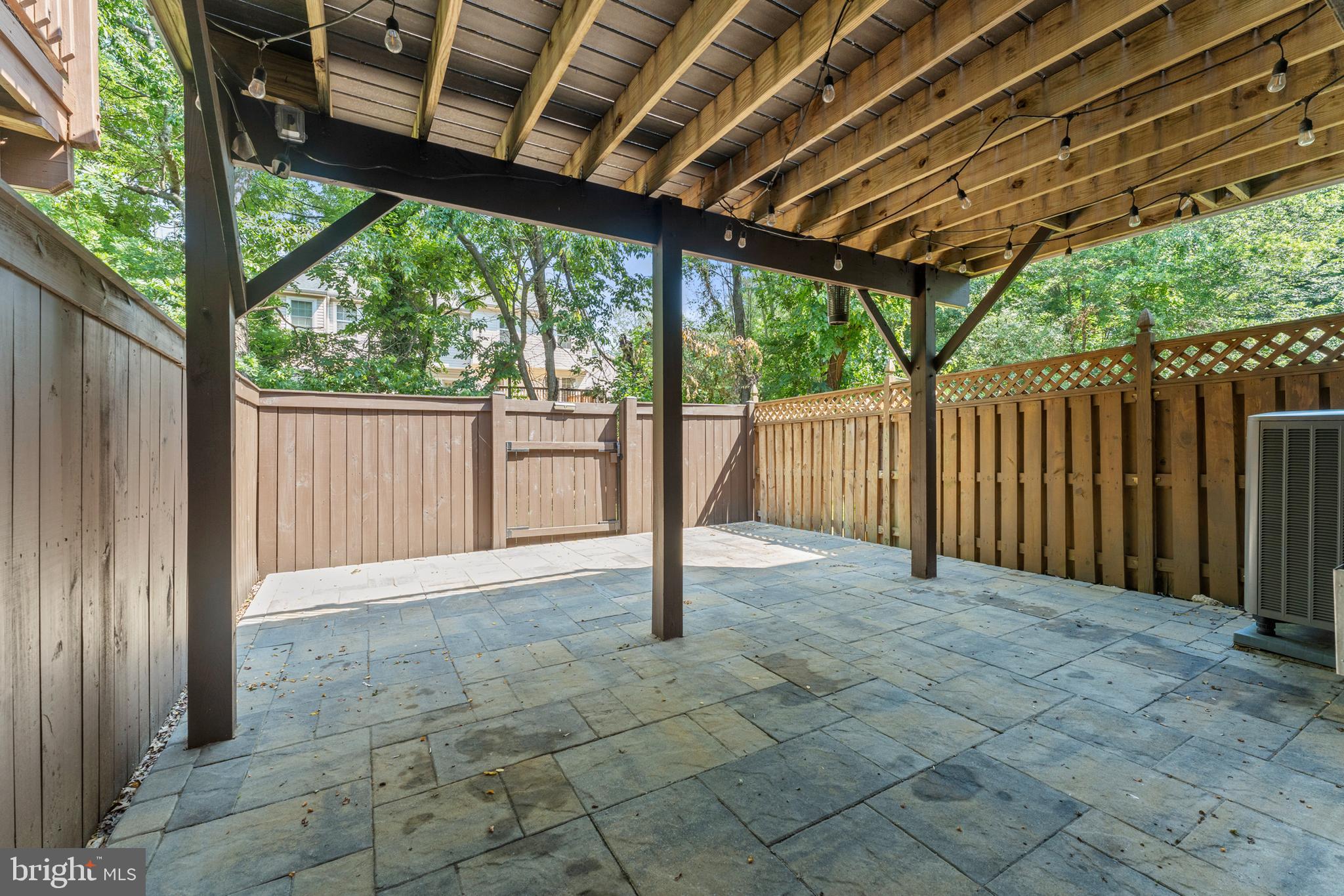 TEMPLE PLAZA-PLAT 1> - Residential