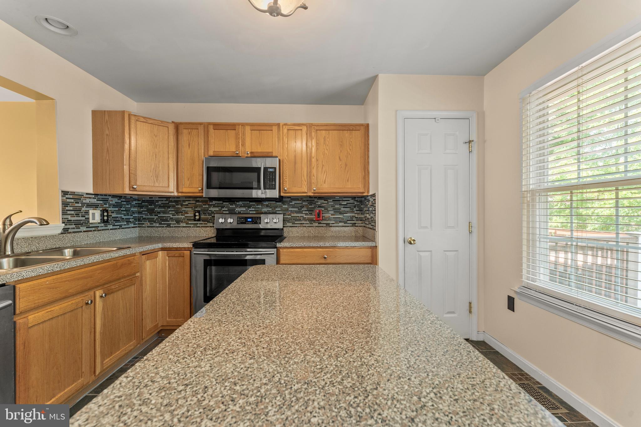 TEMPLE PLAZA-PLAT 1> - Residential