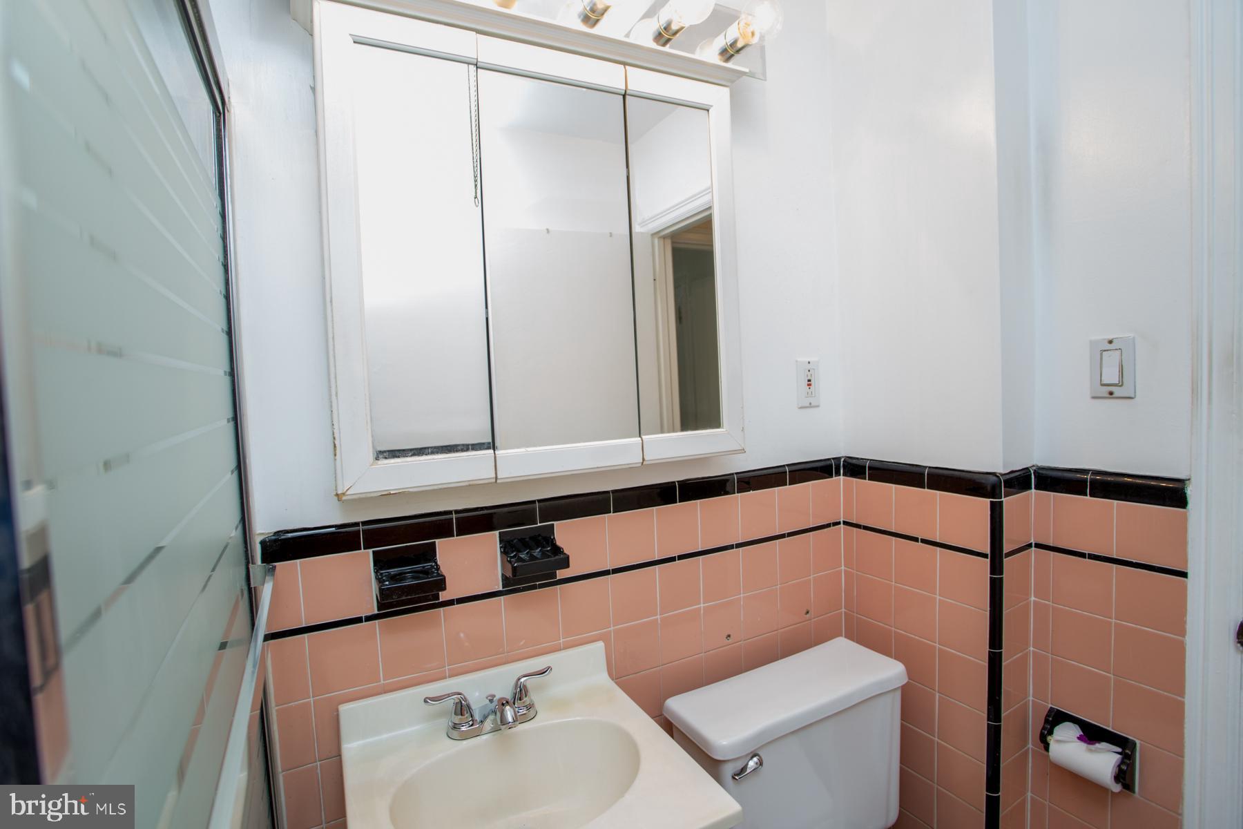 MAYFAIR (EAST) - Residential