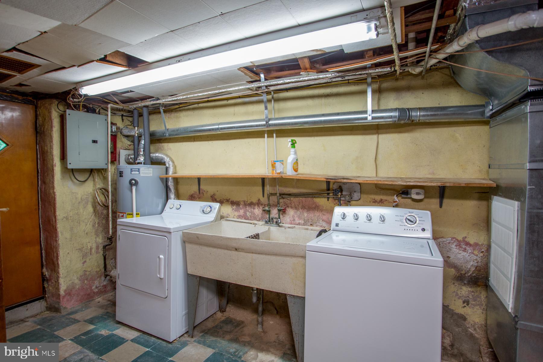 MAYFAIR (EAST) - Residential