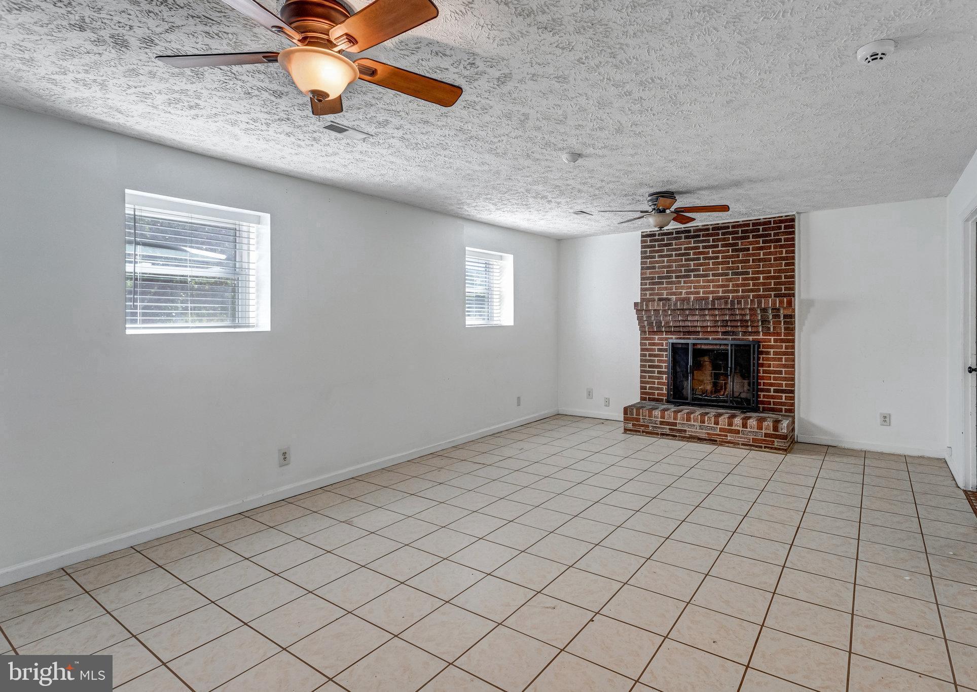 VISTA WOODS - Residential