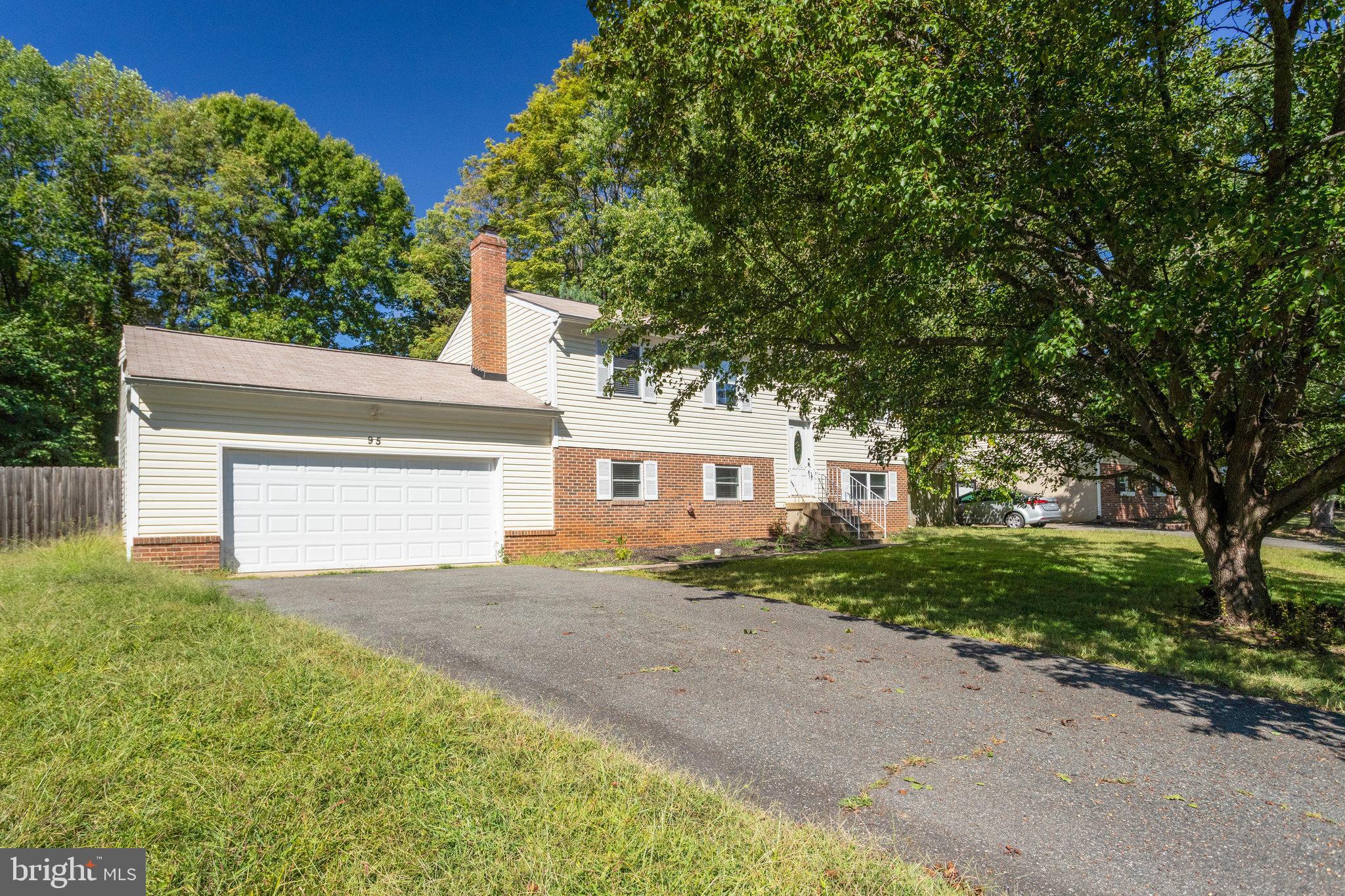 VISTA WOODS - Residential