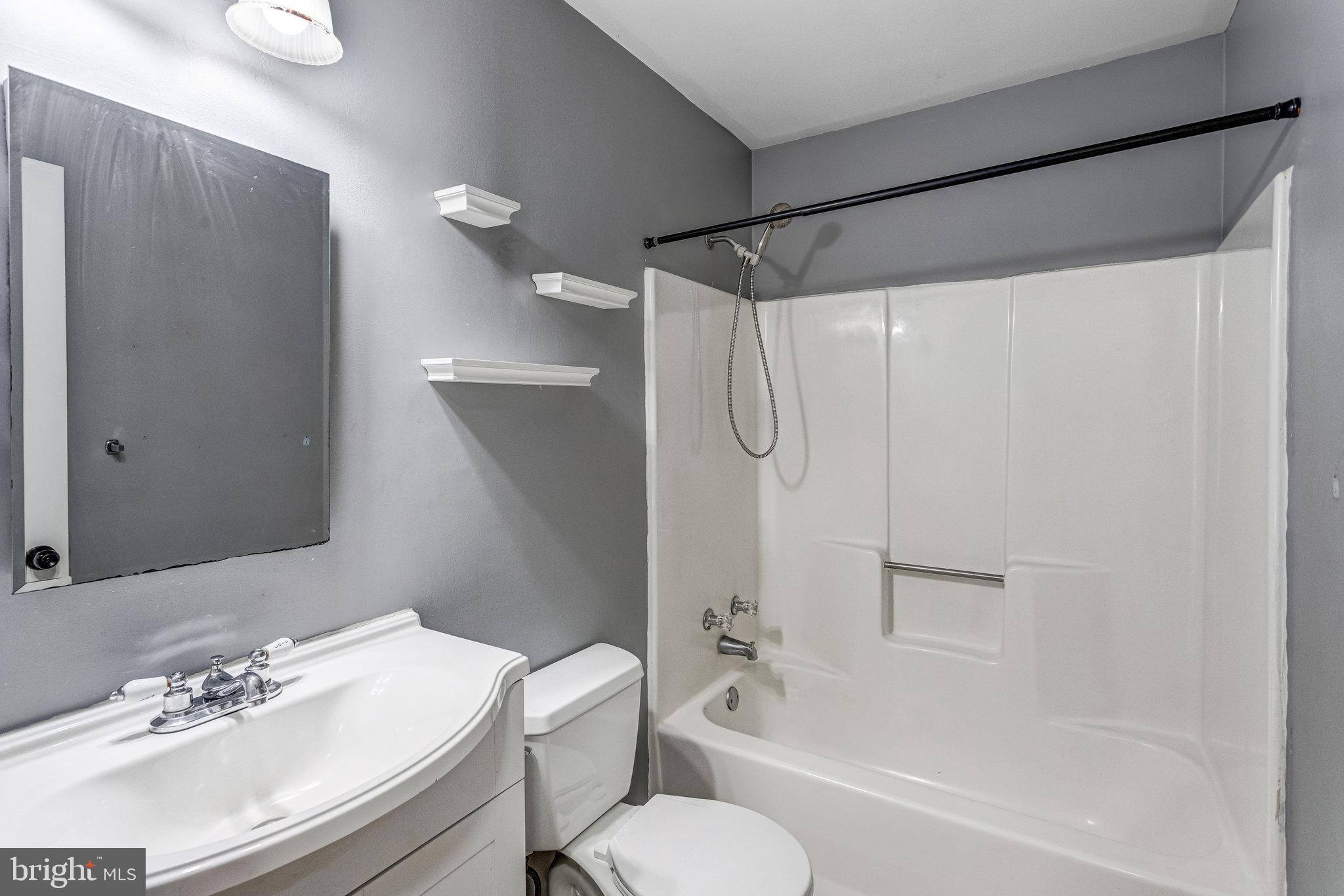 VISTA WOODS - Residential