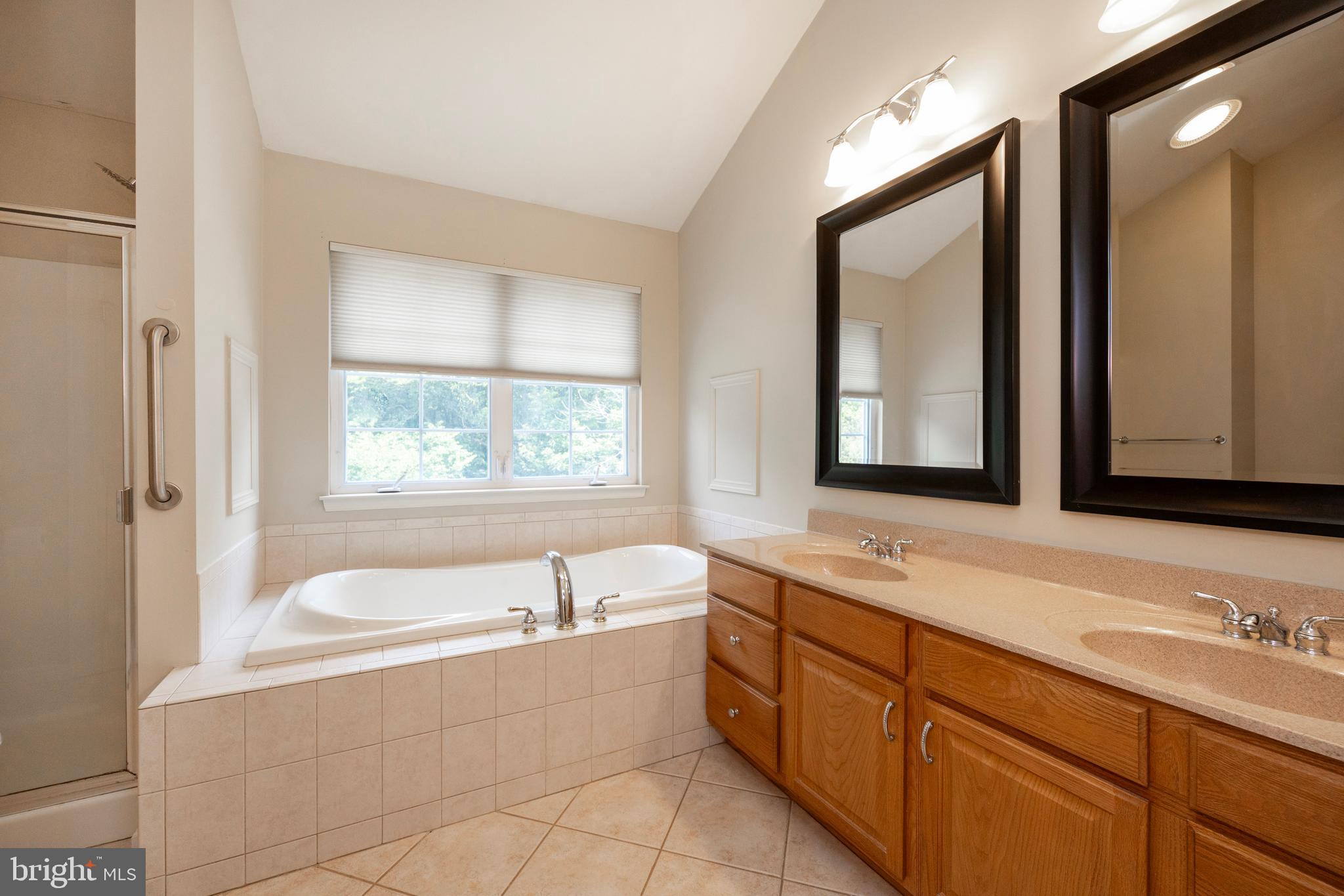 HILLBROOK FARMS - Residential