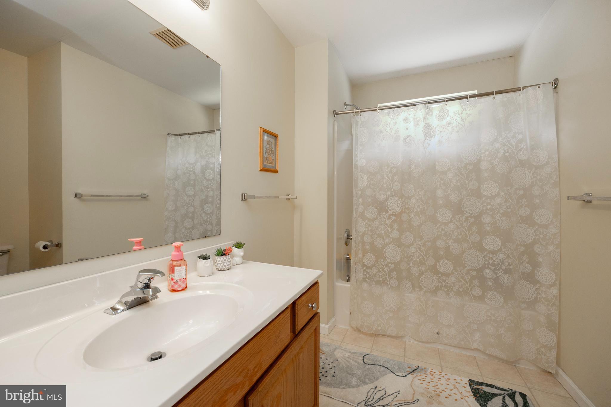 HILLBROOK FARMS - Residential