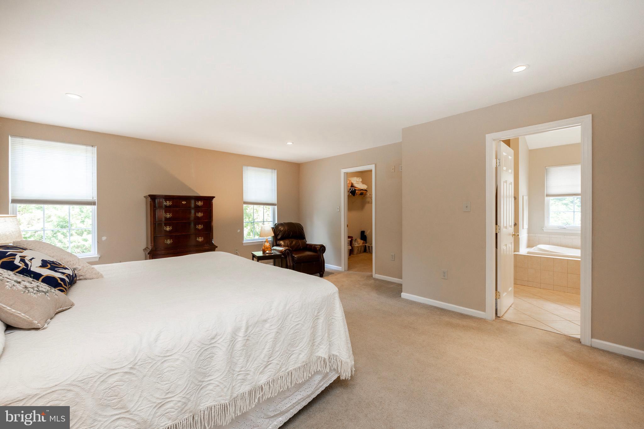 HILLBROOK FARMS - Residential