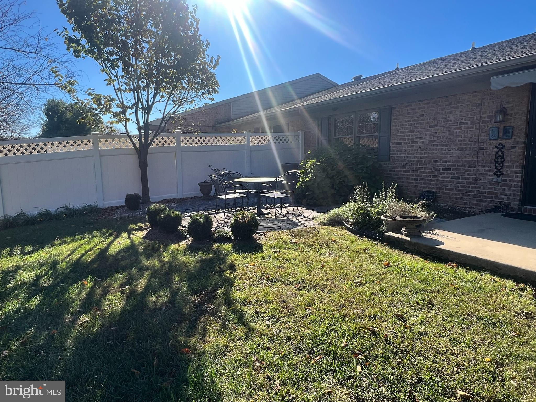 1027 MATTHEW COURT