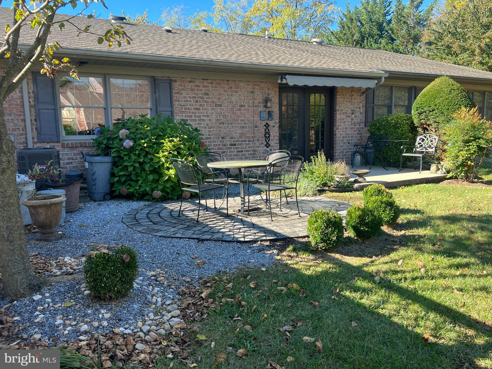 1027 MATTHEW COURT