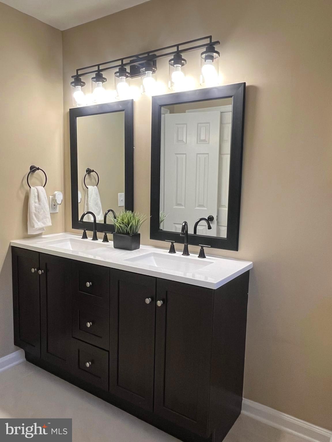 CANNON BLUFF ESTATES - Residential