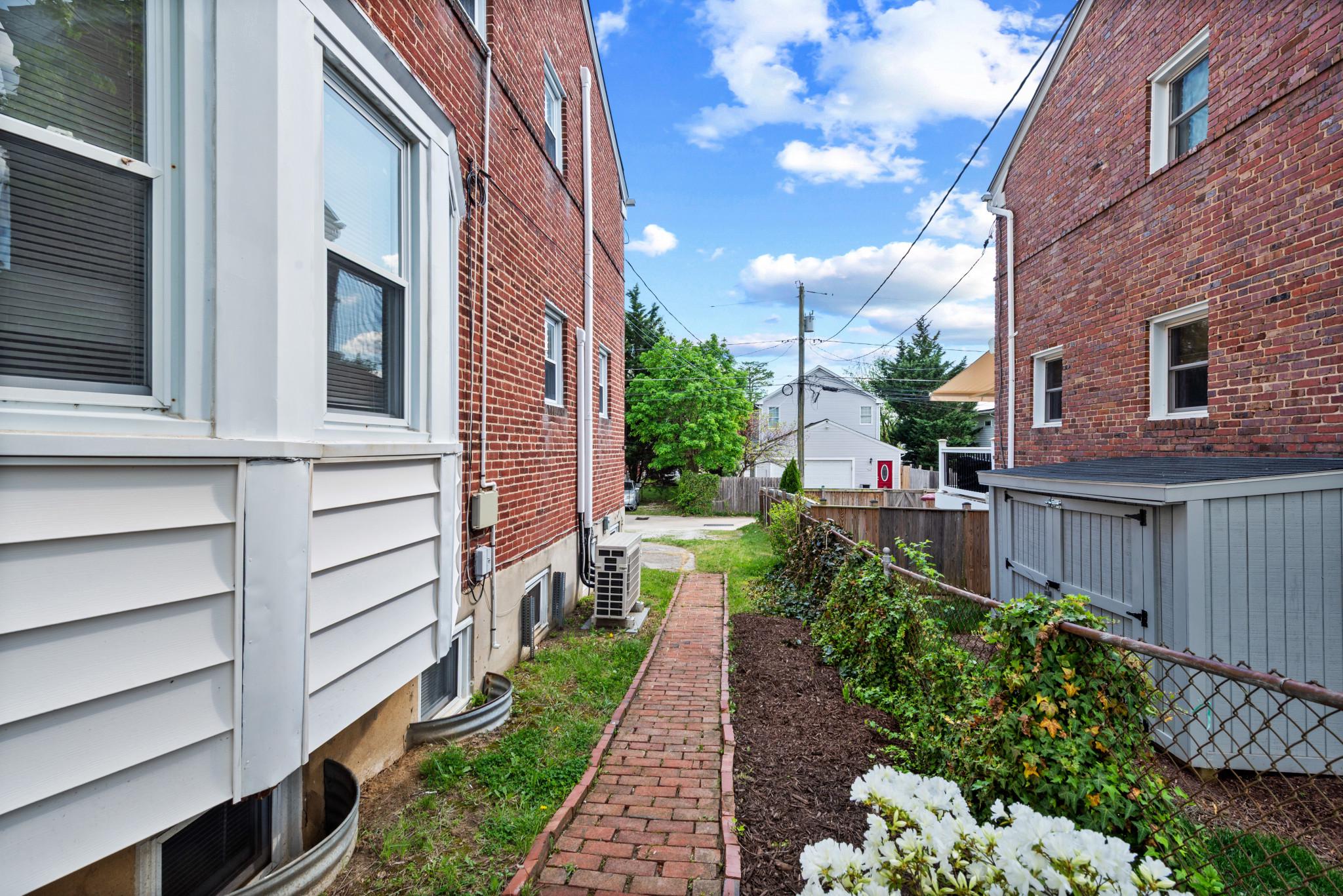 TOWSON - Residential