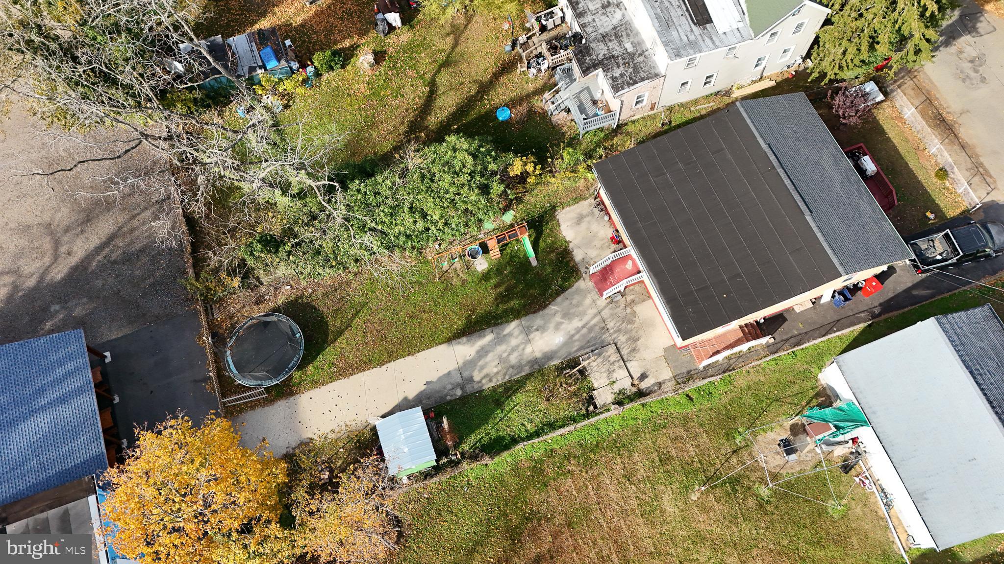 26 E GARFIELD AVENUE