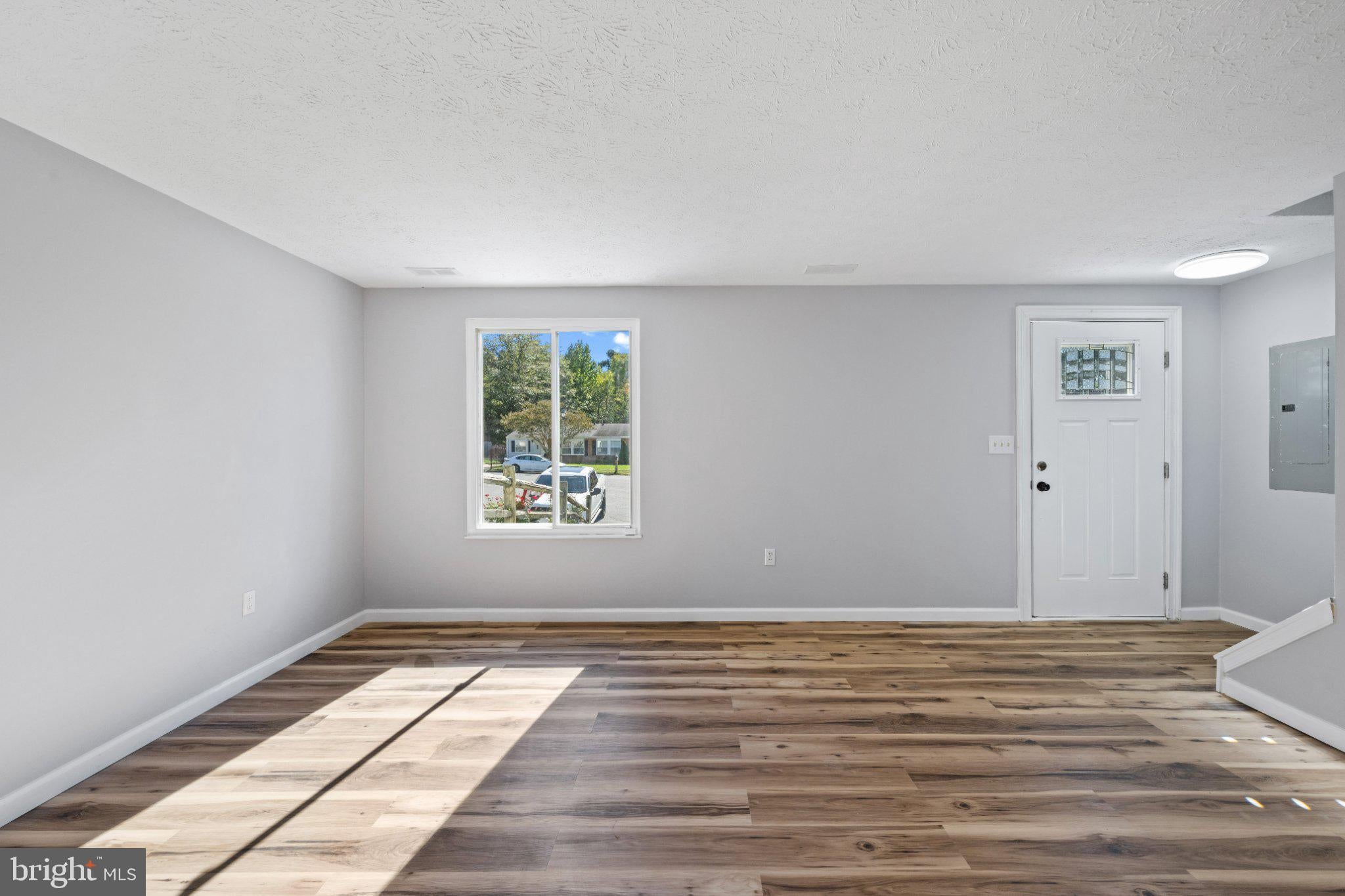 8276 SEBRING COURT