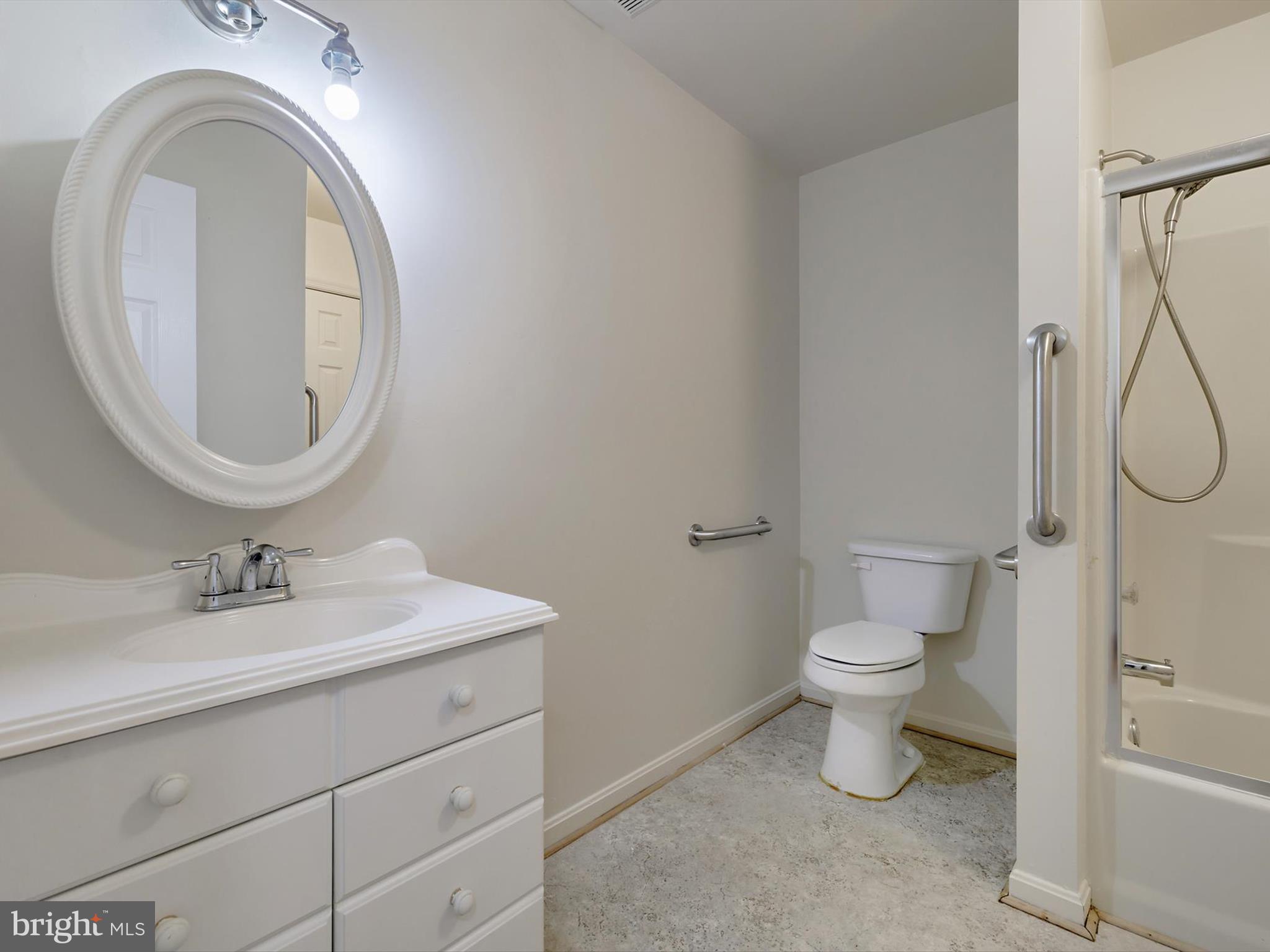 NORTHWOOD-TANGLEWOOD - Residential