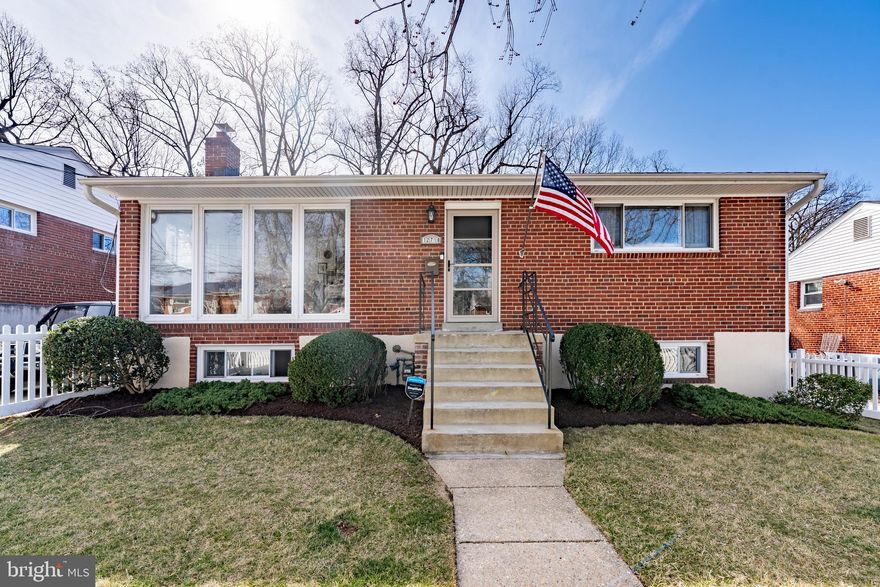 Just listed, Long Term Rental.  4 bedroom, 2 bath rambler with fenced front and rear yards. Pet friendly. Living and Dining room with large floor to ceiling windows to provide tons of light. Galley kitchen with granite counters, glass tile backsplash with shaker style cabinets and stainless steel appliances. 

3 bedrooms and 1 full bath on the main level with oak hardwoods throughout. Fully finished walkout basement with carpeted family room area and wet bar.  A full bathroom and the 4th bedroom in the basement as well.  Utility room with washer and dryer and extra storage.  Level and fenced backyard with mature trees and landscaped flower beds along with patio space and extra storage. Driveway for off street parking for 2 cars. 

Owners are looking for long term tenant, 24-36 month lease.  Housing vouchers welcome.