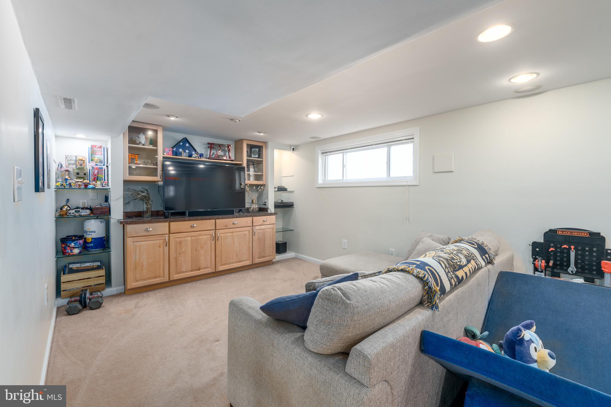 CONN AVE PARK - Residential Lease