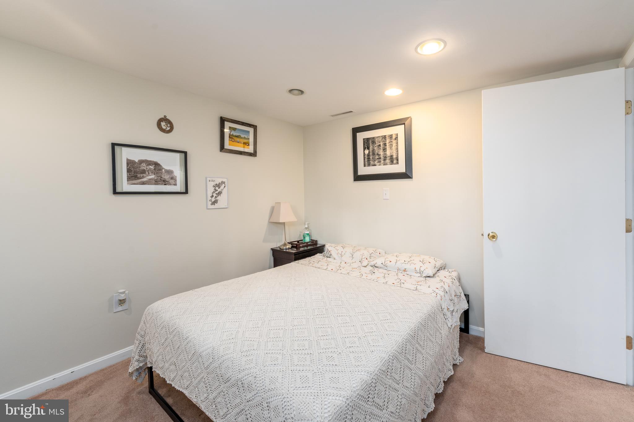 CONN AVE PARK - Residential Lease