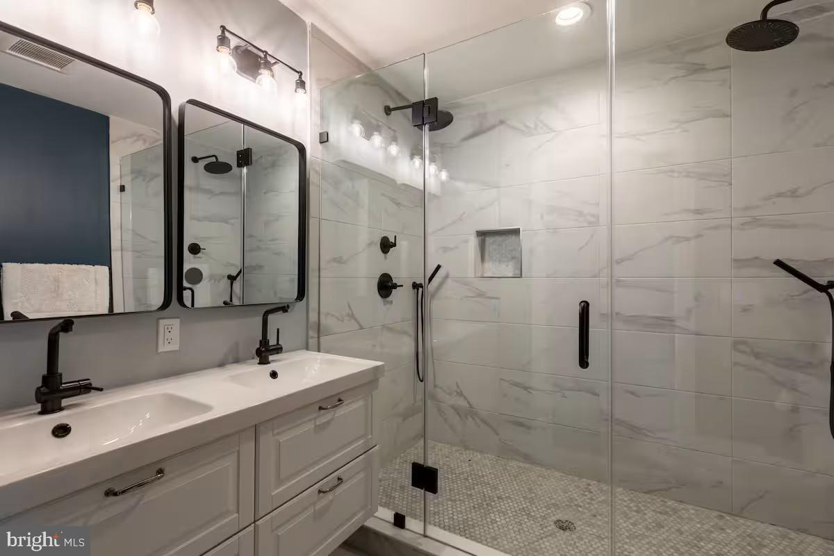 GRAYS FERRY - Residential Lease