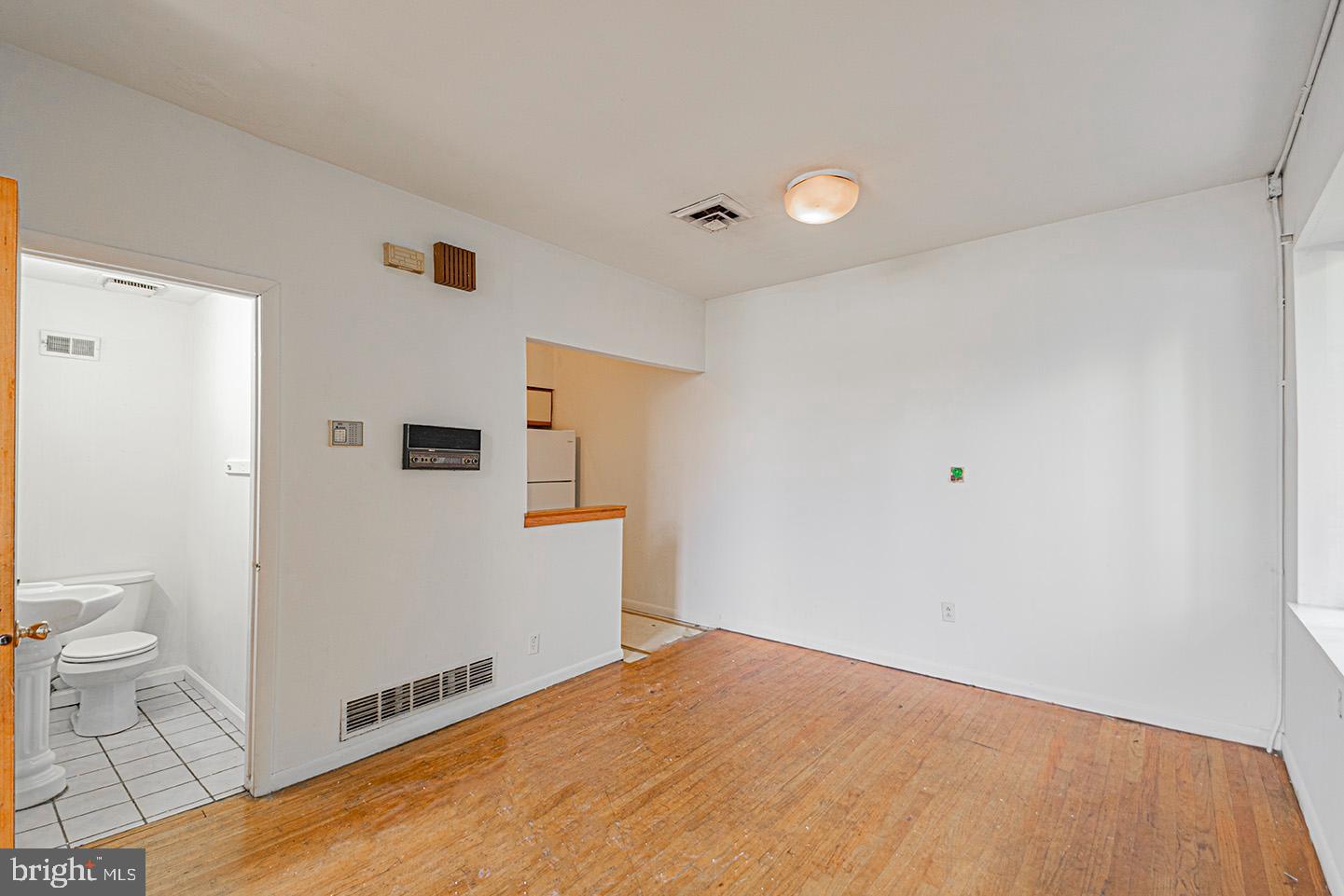 WEST PHILADELPHIA - Residential Lease