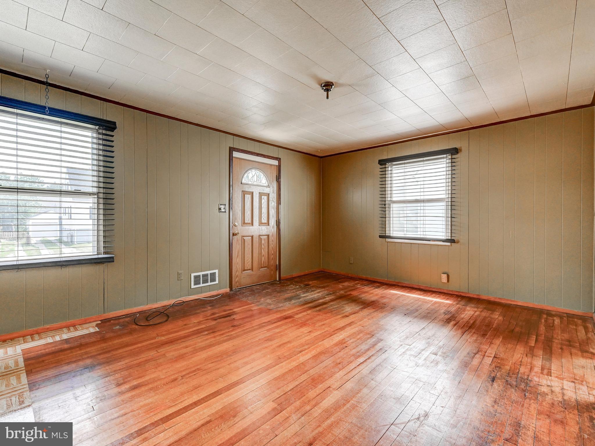 1700 LESLIE ROAD