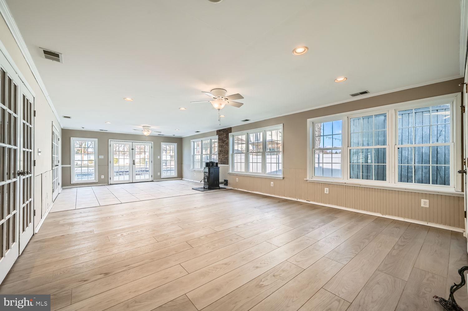 EDGEMERE - Residential