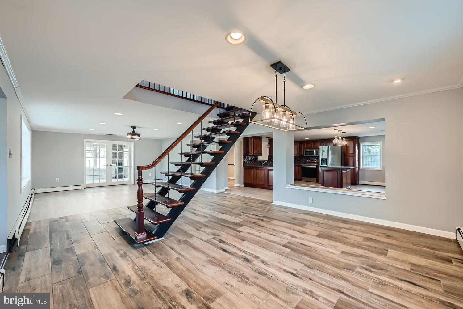 EDGEMERE - Residential