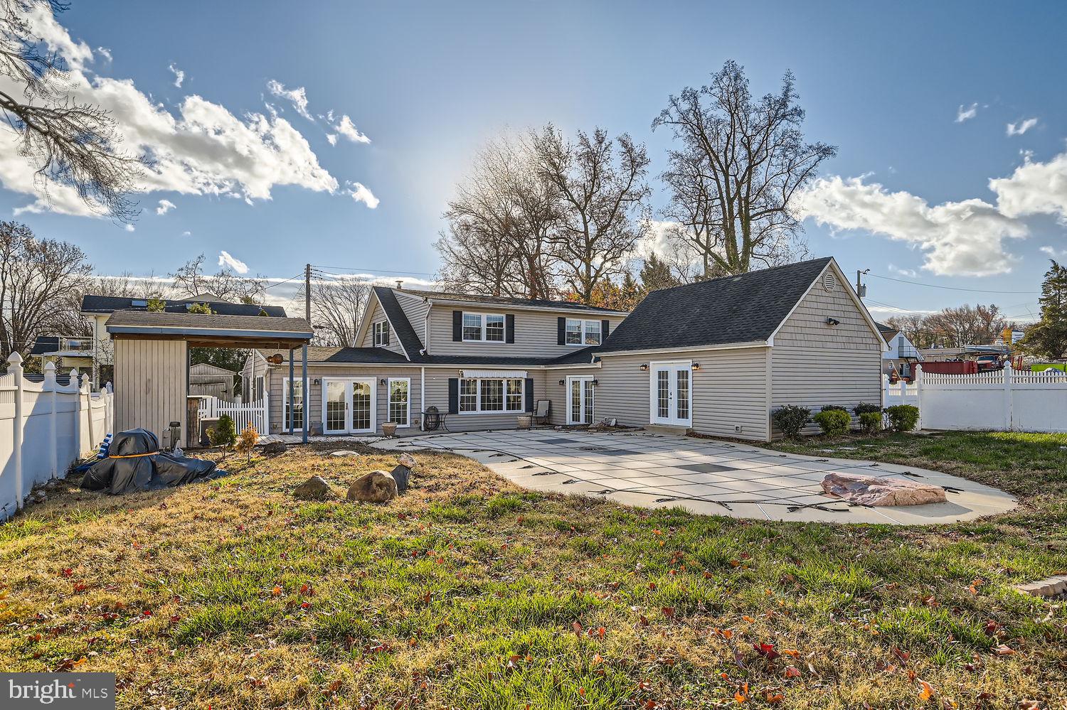 EDGEMERE - Residential