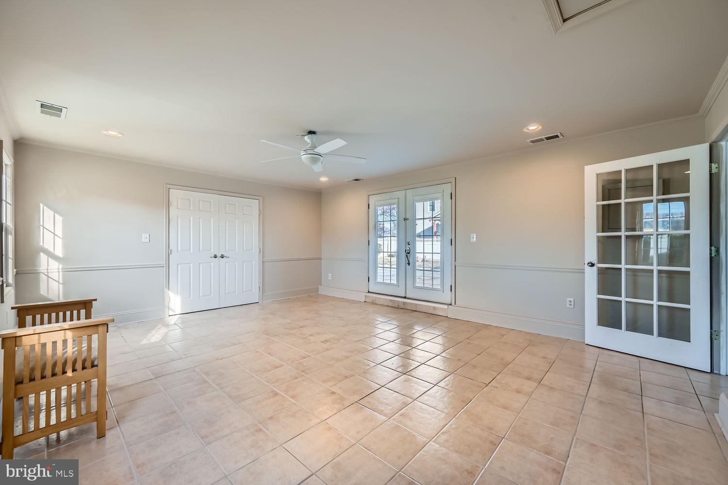 EDGEMERE - Residential