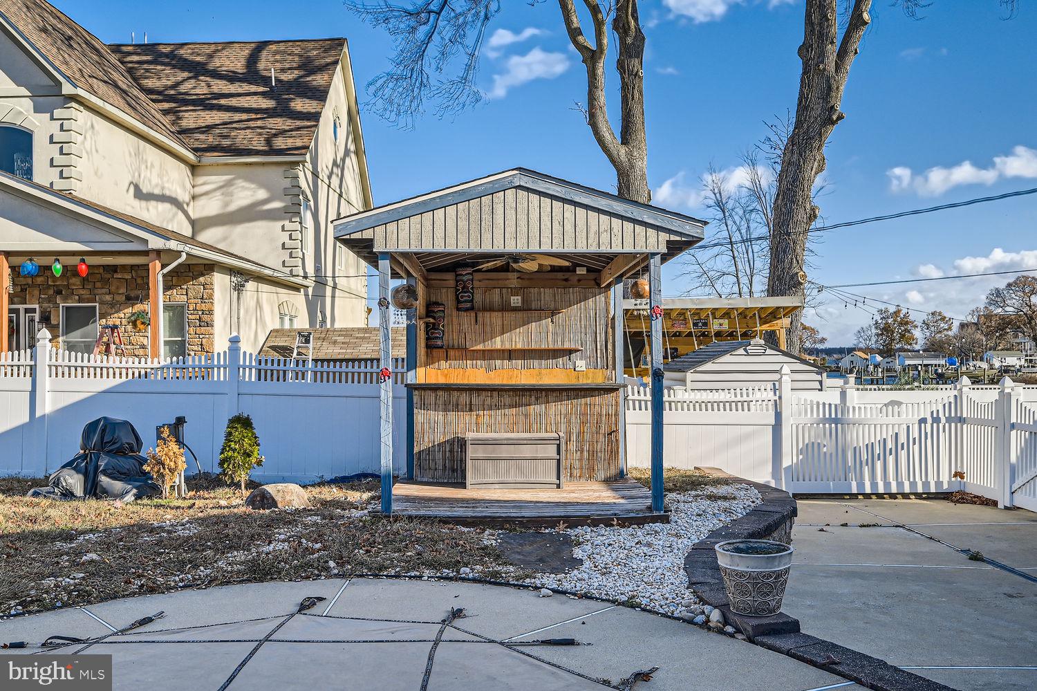 EDGEMERE - Residential