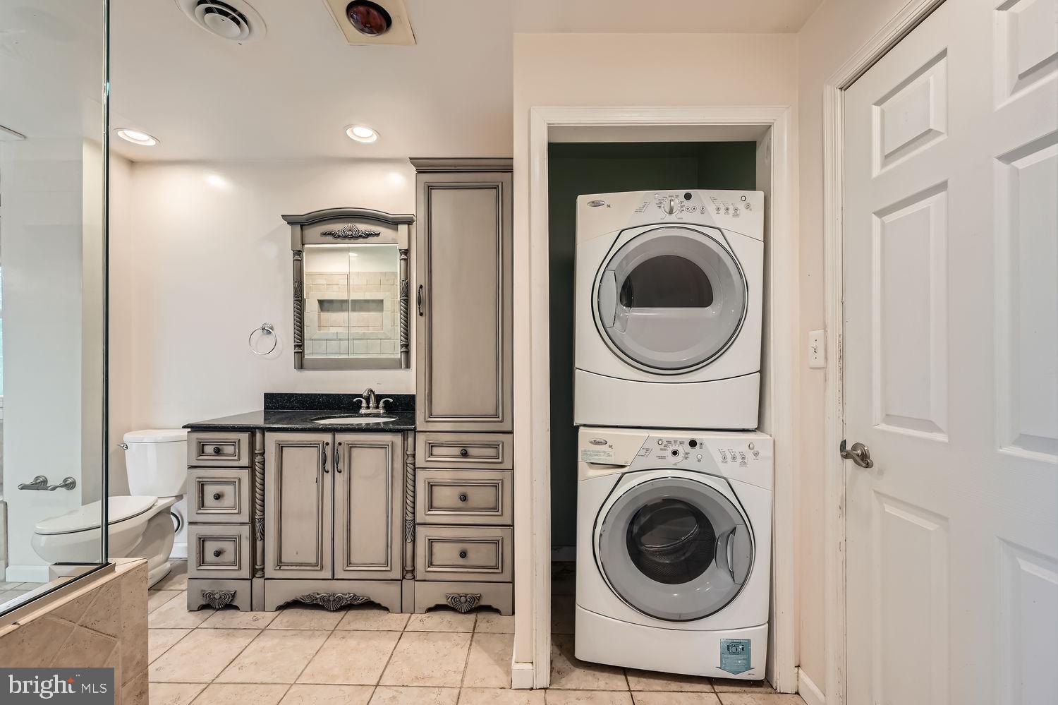 EDGEMERE - Residential