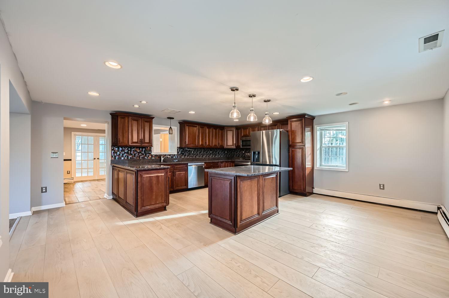 EDGEMERE - Residential