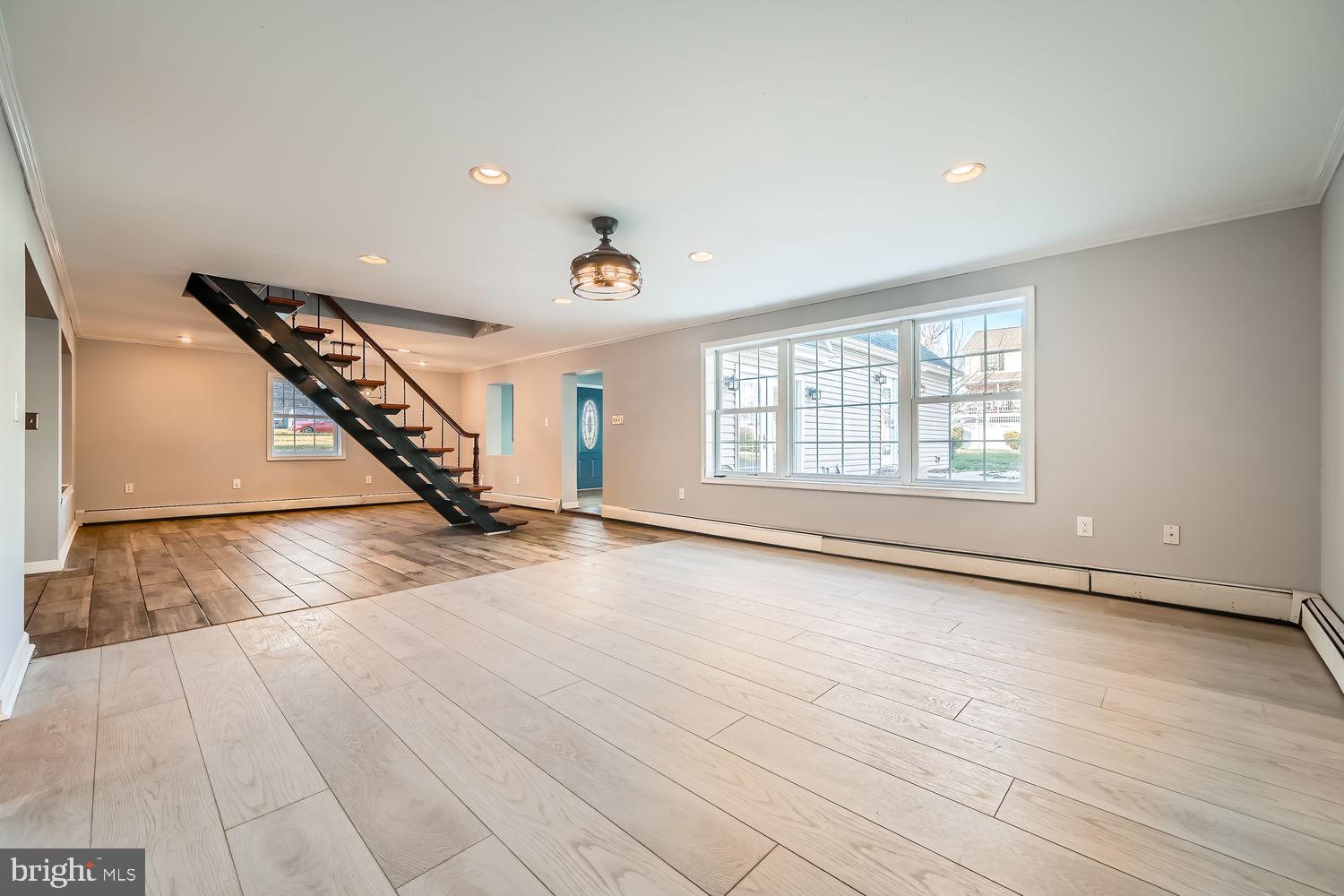 EDGEMERE - Residential