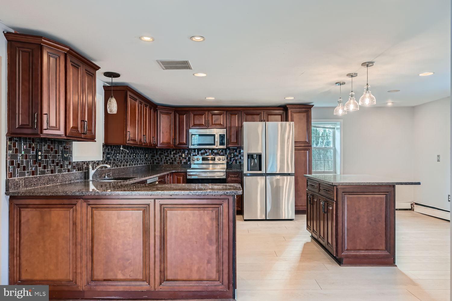 EDGEMERE - Residential