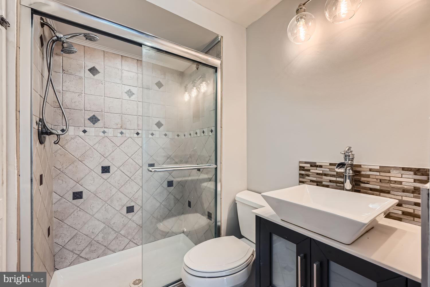 EDGEMERE - Residential