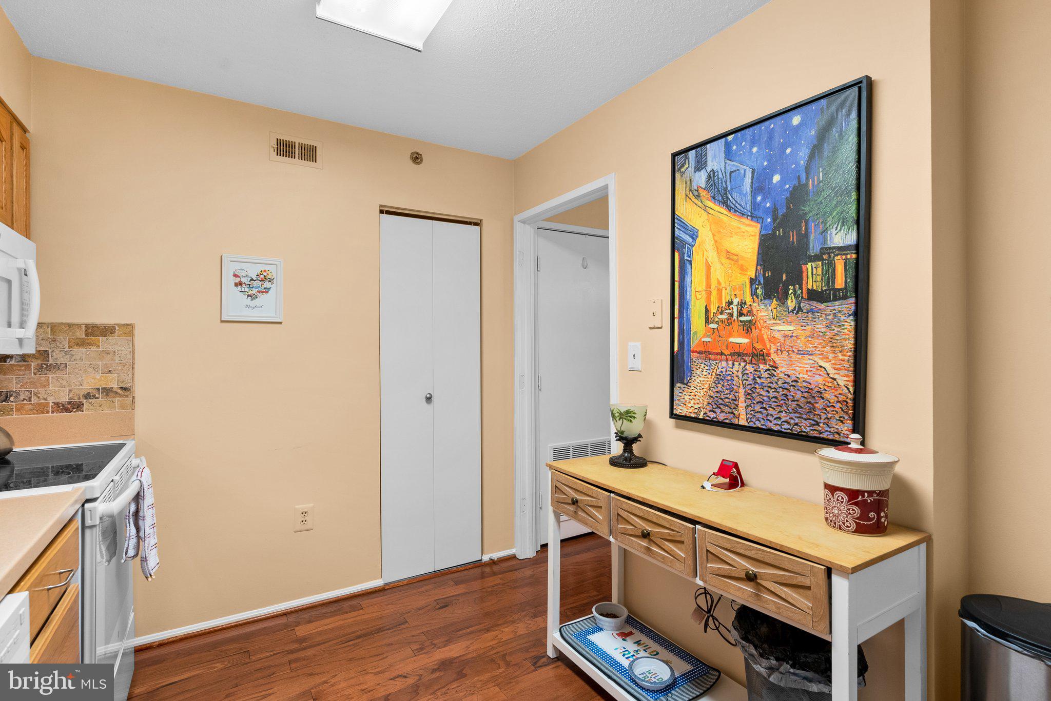 FAIRWAYS SOUTH - Residential