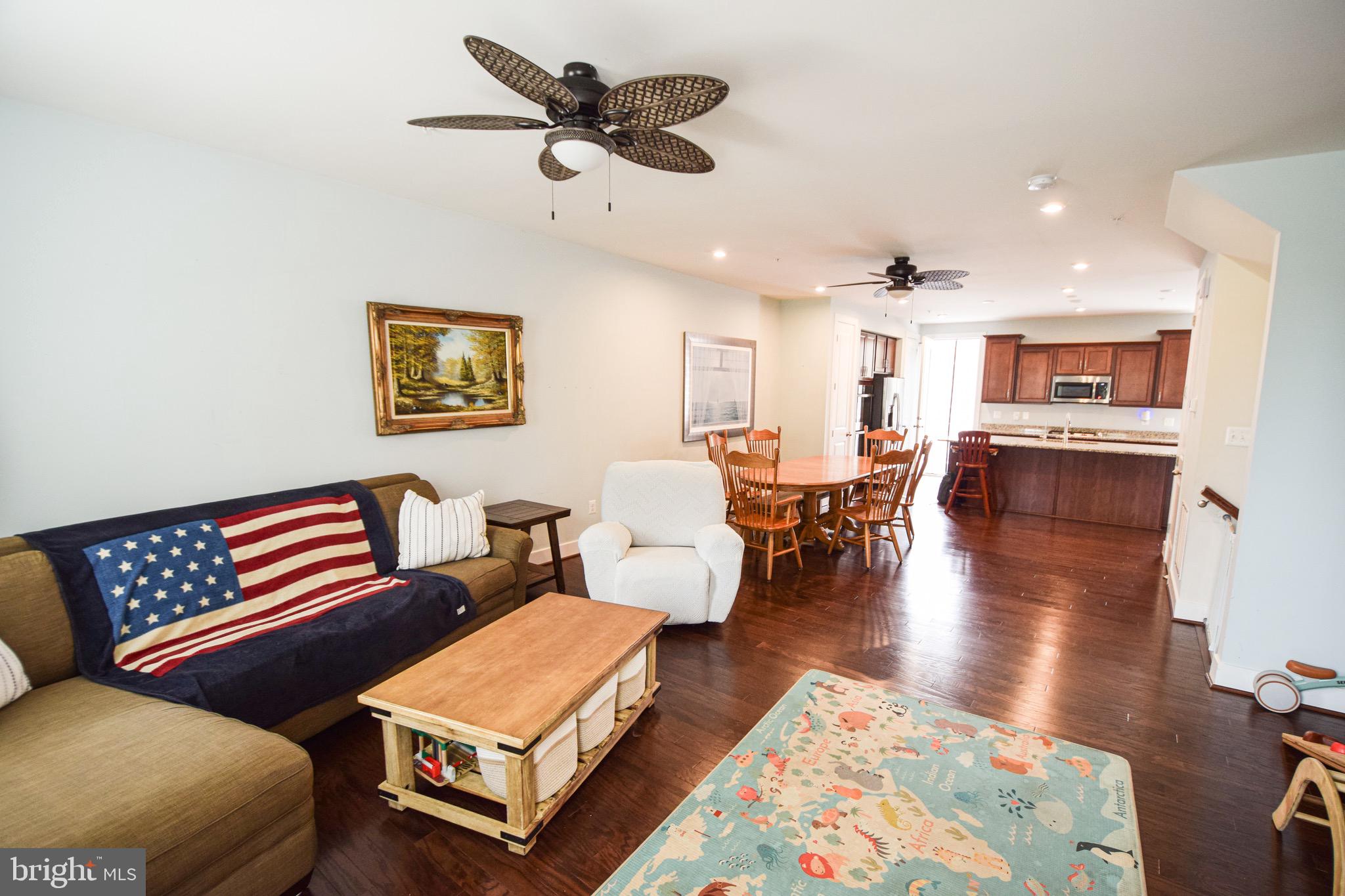 1438 HONEY LOCUST DRIVE