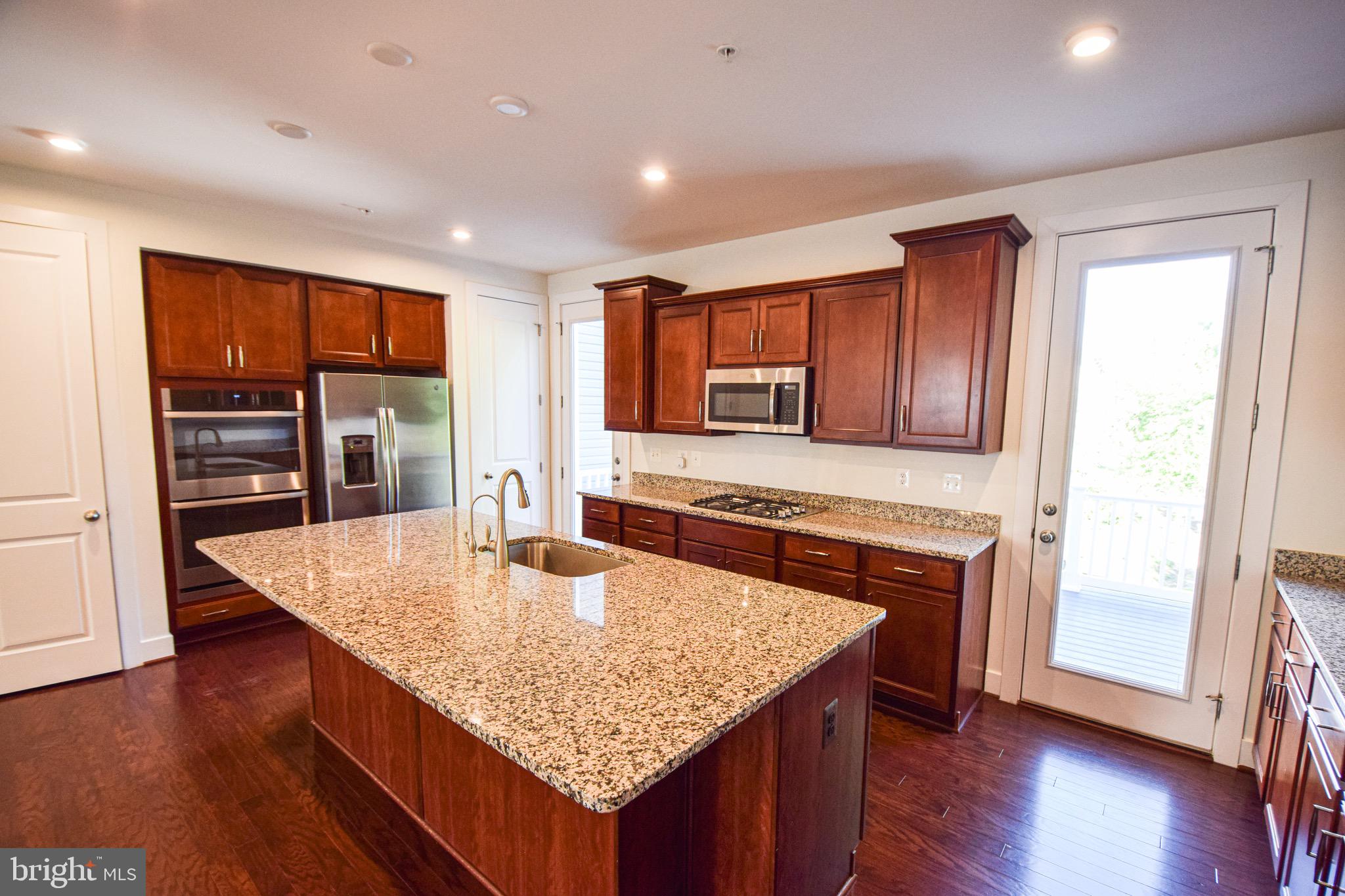1438 HONEY LOCUST DRIVE