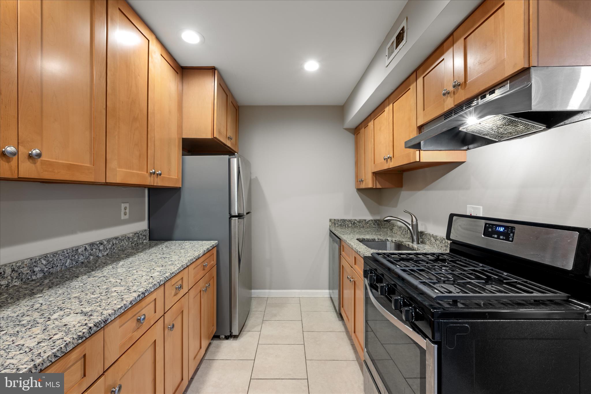 FALLS PLAZA - Residential