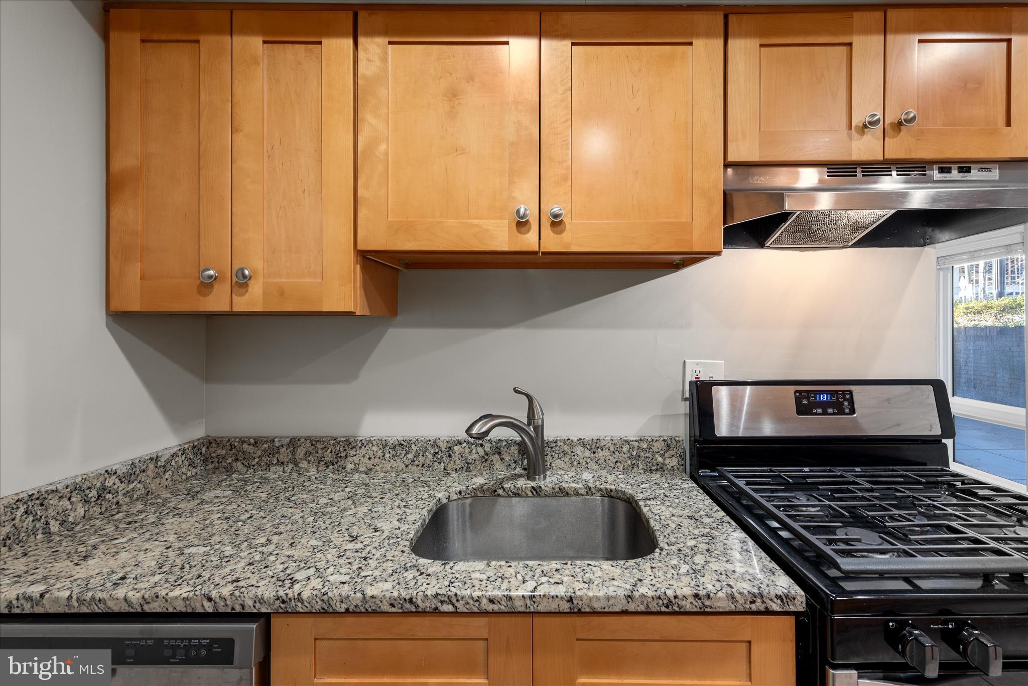 FALLS PLAZA - Residential